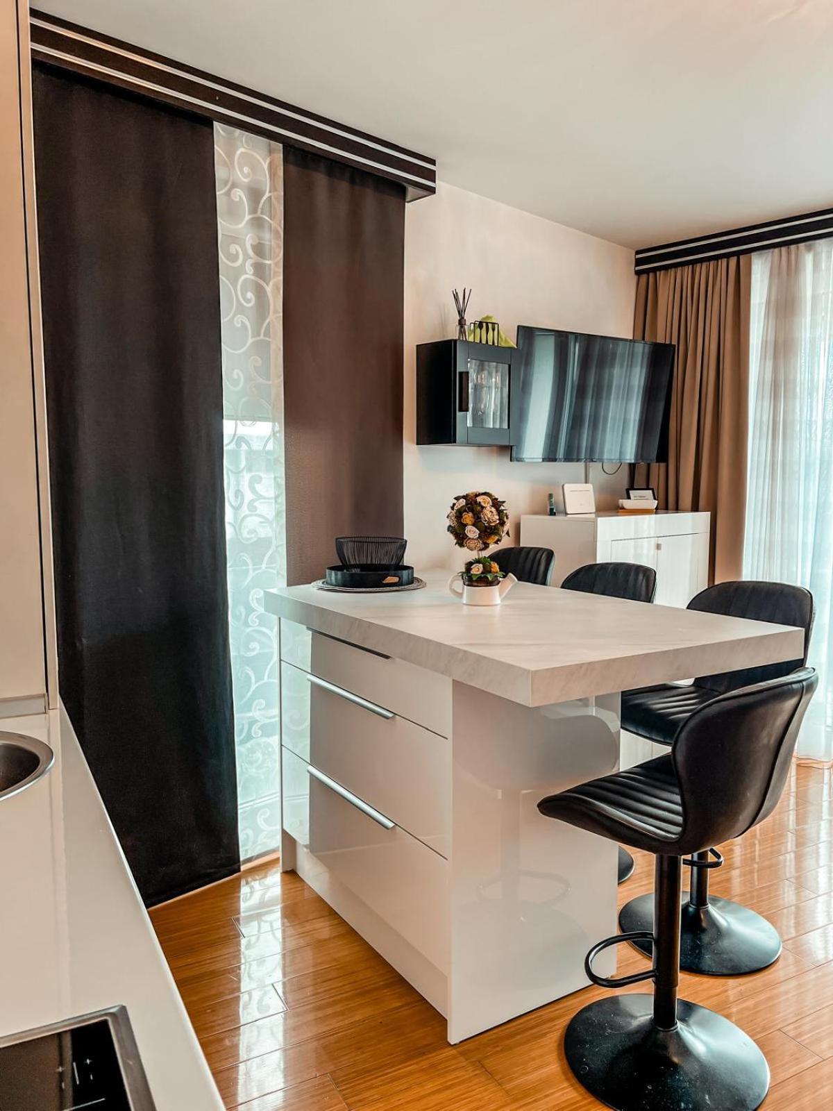Opera 3 Appartement Zadar Buitenkant foto
